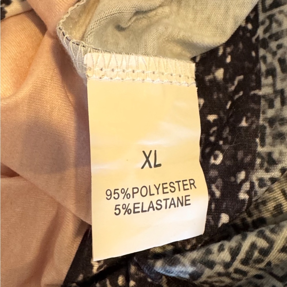 Chic Pink and Black Casual Mini Dress - Picture 3 of 4